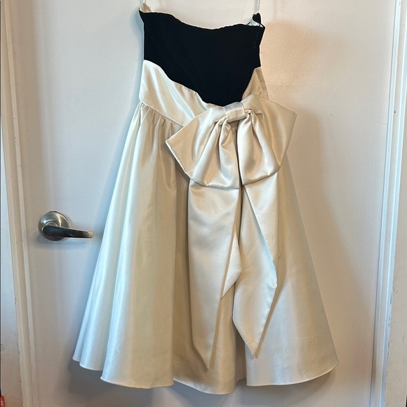 RARE - Vintage Betsey Johnson Strapless Velvet Bodice Bow Dress | Black & Ivory - Picture 2 of 11